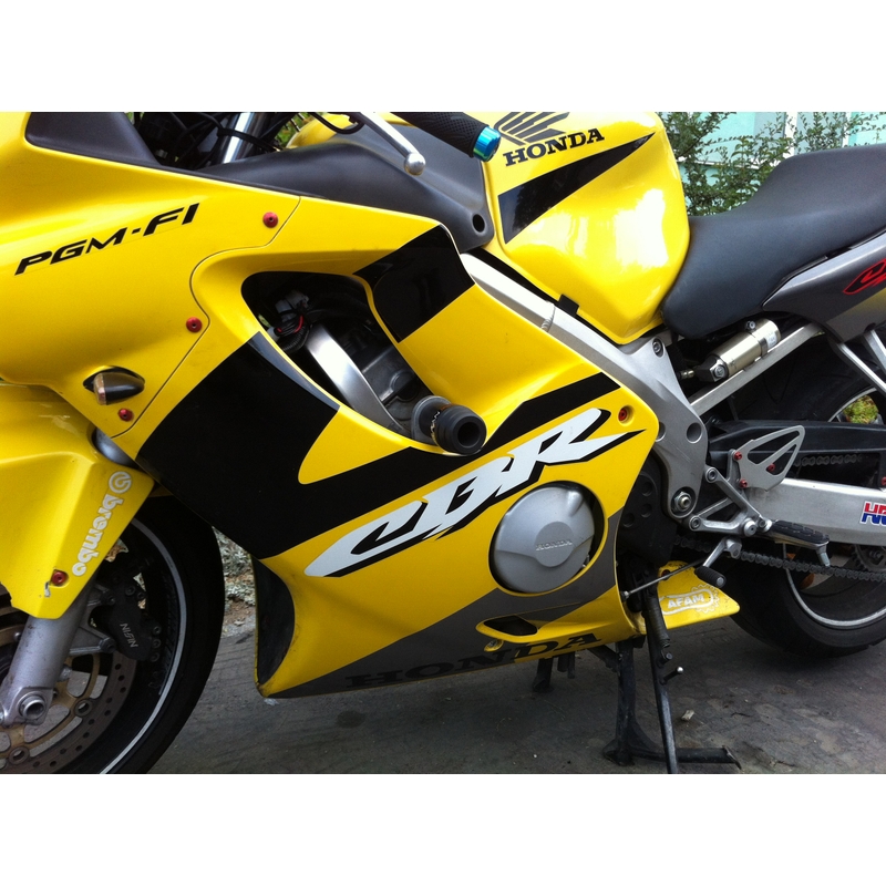 Honda CBR 600F (99-07) БЕЗ РЕГУЛАЦИЯ НА КАПОТАЖА Classic