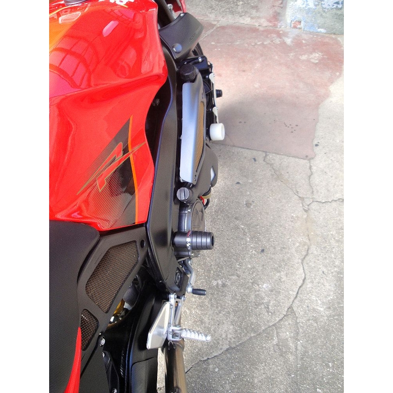 Aprilia TUONO 1000 (02-05) Стрела разпродажба