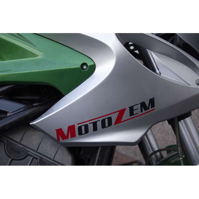Стикер с логото на MotoZem черен