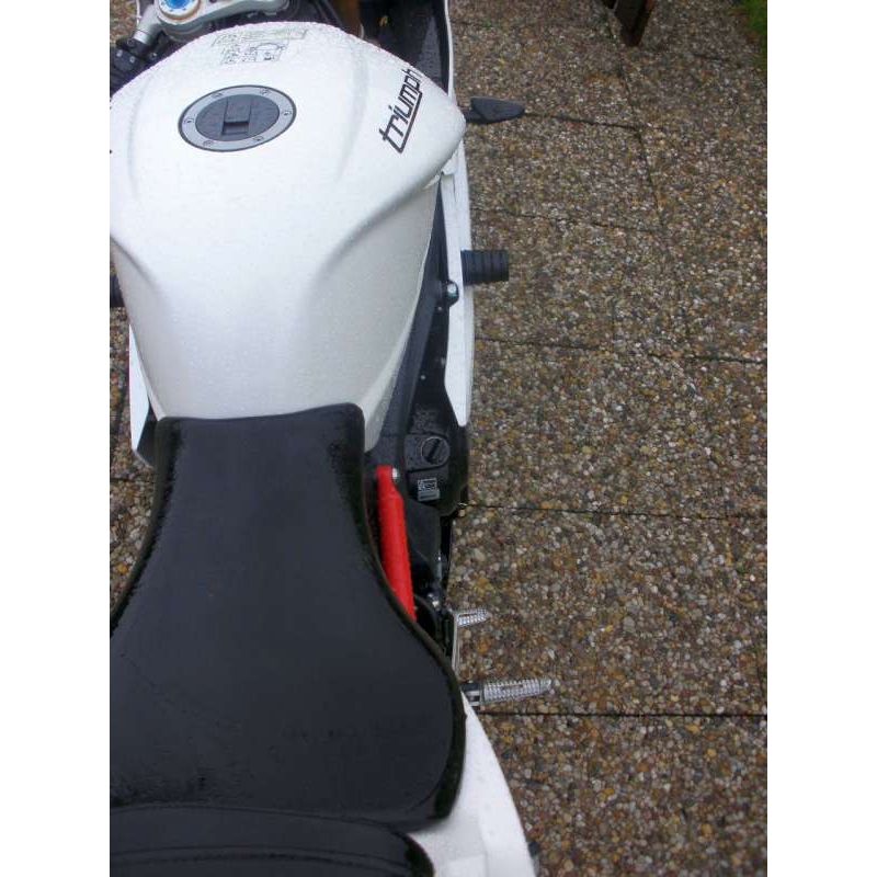 Triumph DAYTONA, Street triple 675 (-12) Стрелка