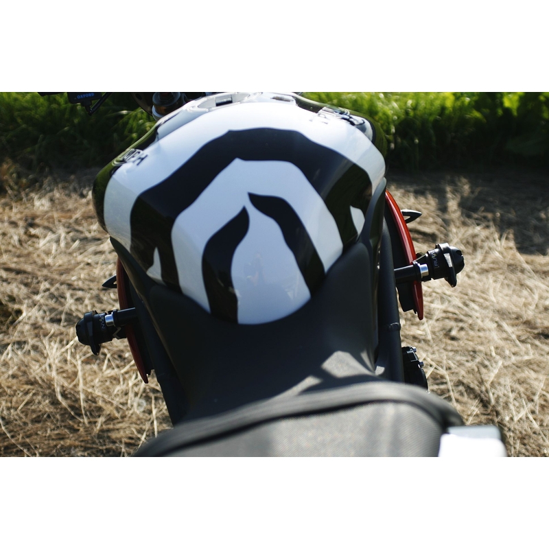 Triumph SPEED TRIPLE 1050 (11-) Стрела
