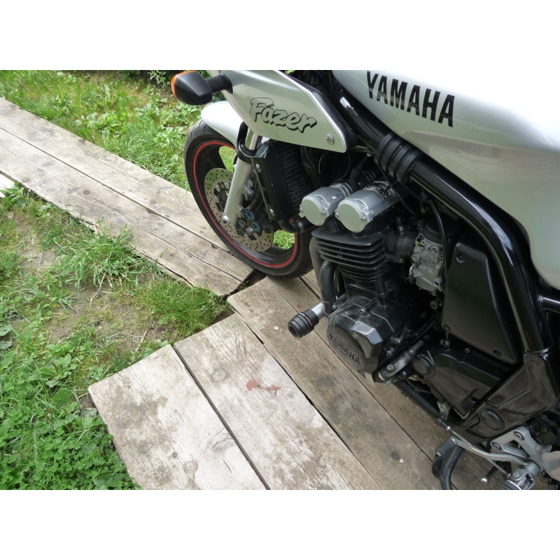 Yamaha FZS 600 (98-03) Стрела