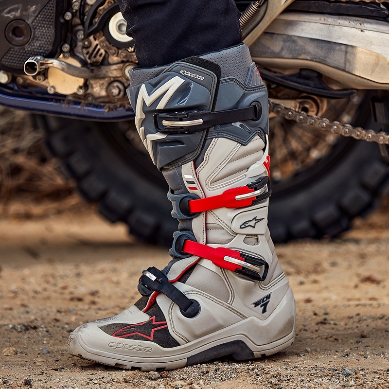Alpinestars Tech 7 Enduro 2024 сиво-флуо-черни ботуши за мотоциклет