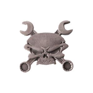 Значка с череп и ключове