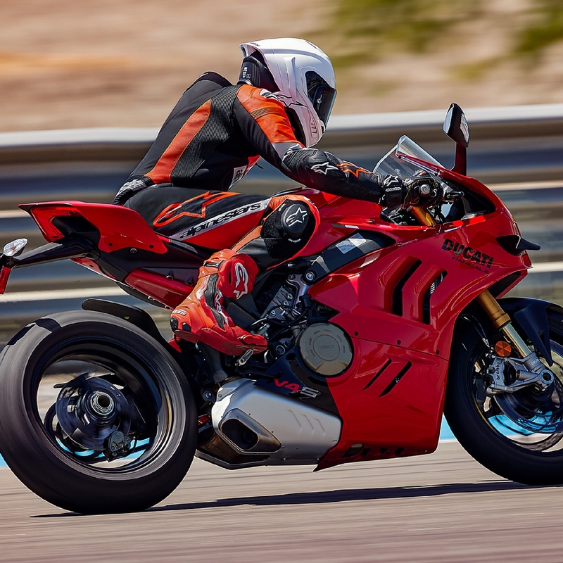 Alpinestars Missile 2 Ward Black-Fluo Red-White Кожен мотоциклетен комбинезон