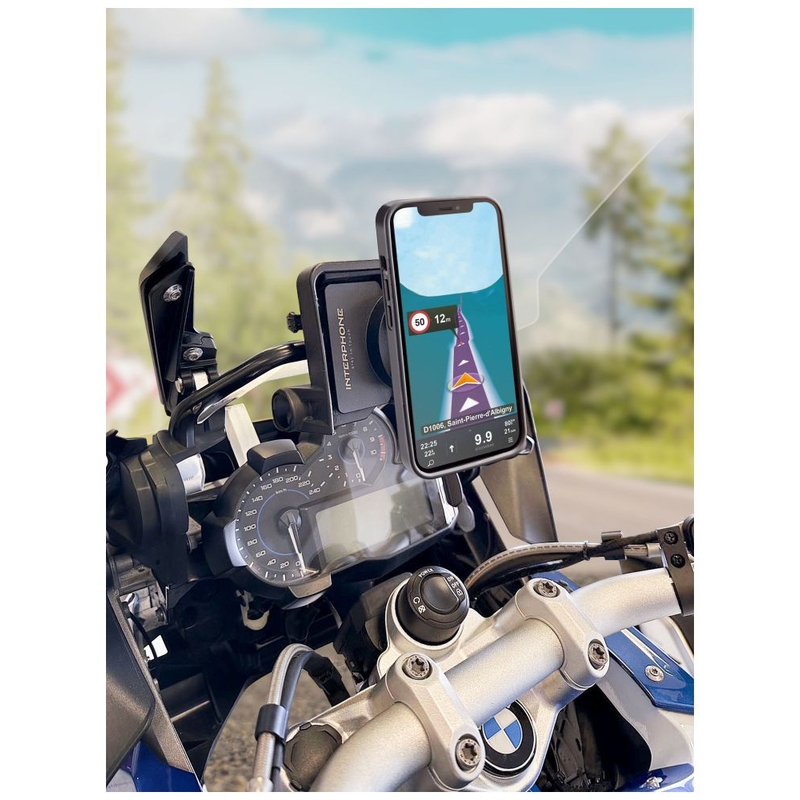 Монтаж Interphone QUIKLOX за BMW Navigator
