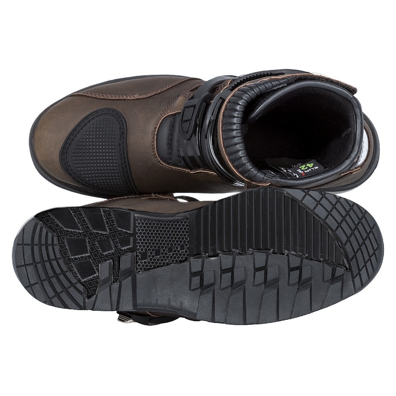 Обувки Kore Adventure Mid кафяви