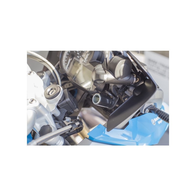 Адаптер DIN от малък мото контакт към автомобилен контакт