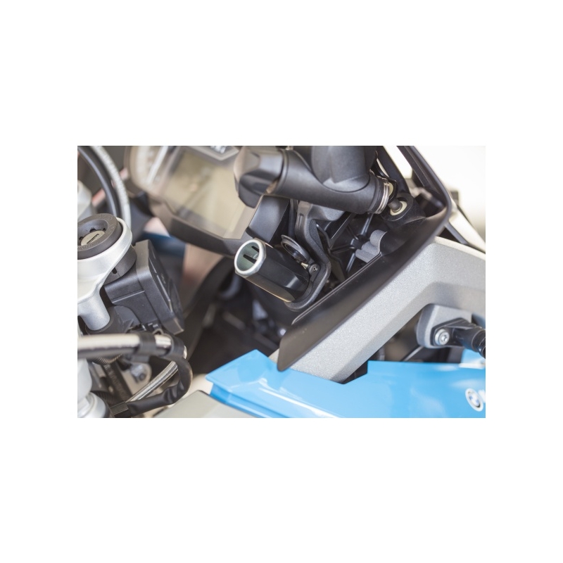 Адаптер DIN от малък мото контакт към автомобилен контакт