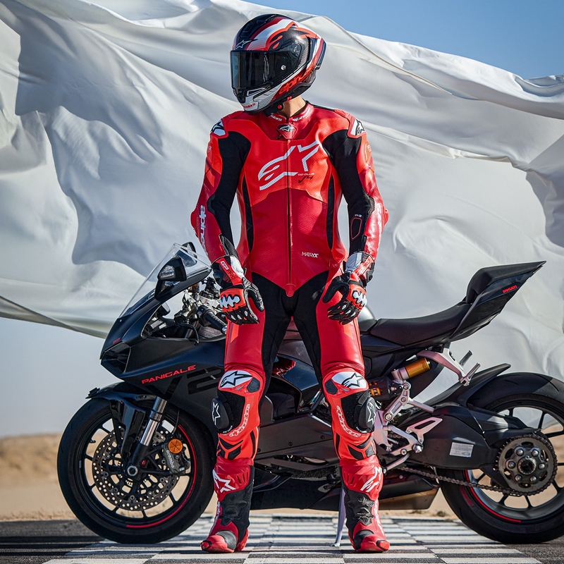 Alpinestars GP Plus V4 Sprint Еднокомпонентен кожен мотоциклетен костюм, съвместим с Tech-air, Fluo Red-Red-White-Black
