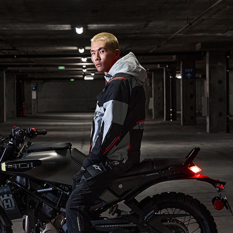Мото яке Alpinestars MOGRESS AIR черно-бадемово-оранжево
