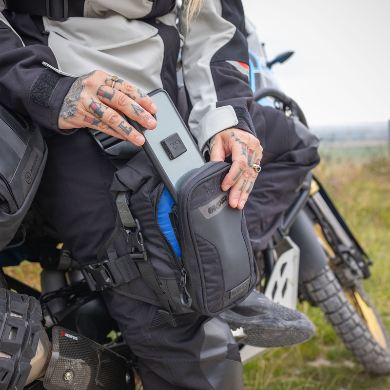 Чанта за бедра Oxford Atlas L-2 черна 2 л