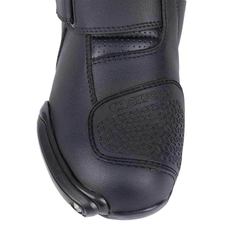 Черни мотоциклетни ботуши Oxford Omega Air Short