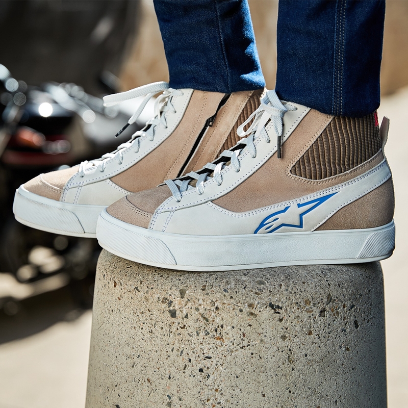 Дамски мотоциклетни ботуши Alpinestars Stella Stated Podium, бяло-светло сиво