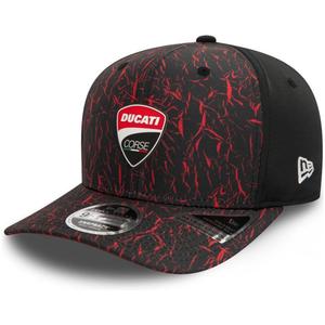 Черна шапка на Ducati