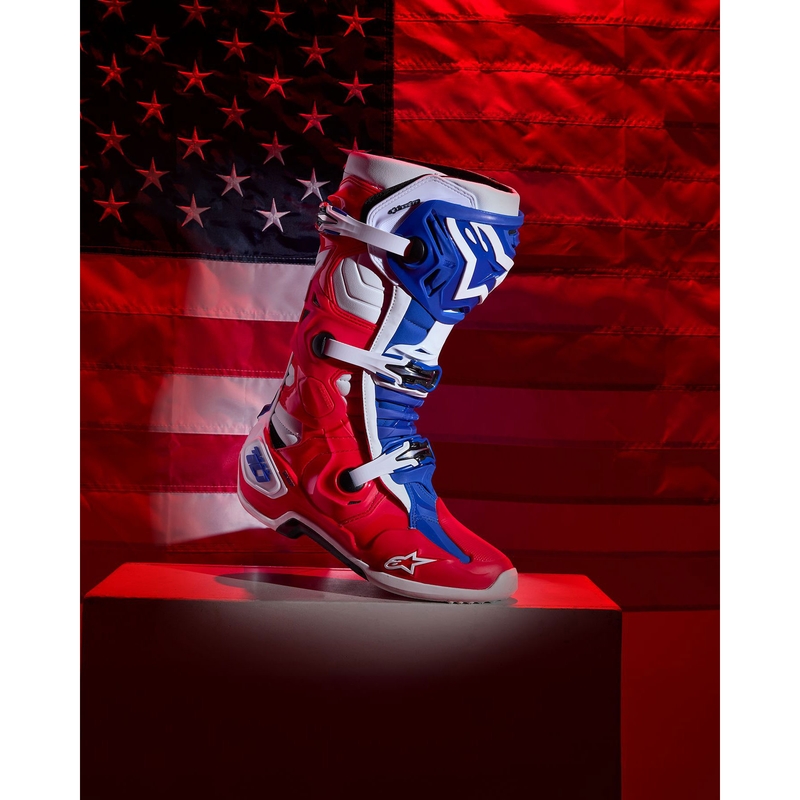 Мотоциклетни ботуши Alpinestars Tech 10 Limited Edition FORTITUDE, бяло-синьо-червено