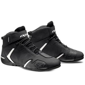 Мотоциклетни ботуши IXON Gambler WP черно и бяло