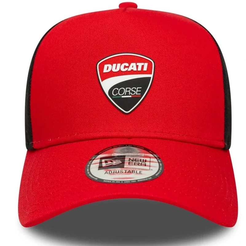 Шапка Ducati Corse 9FORTY с лого в червено-черно