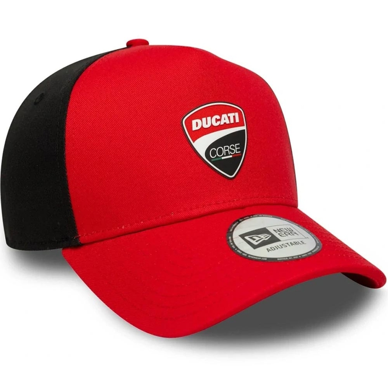 Шапка Ducati Corse 9FORTY с лого в червено-черно