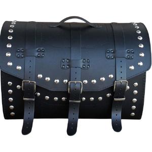 Кожен калъф за мотоциклет с ключалка и нитове RSA K451 черен