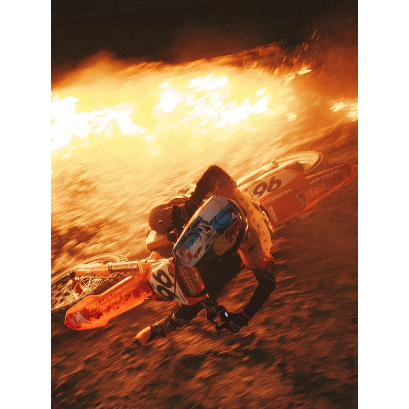 Alpinestars Supertech S-M10 каска за мотокрос с ограничена серия Black Hole, черен цвят