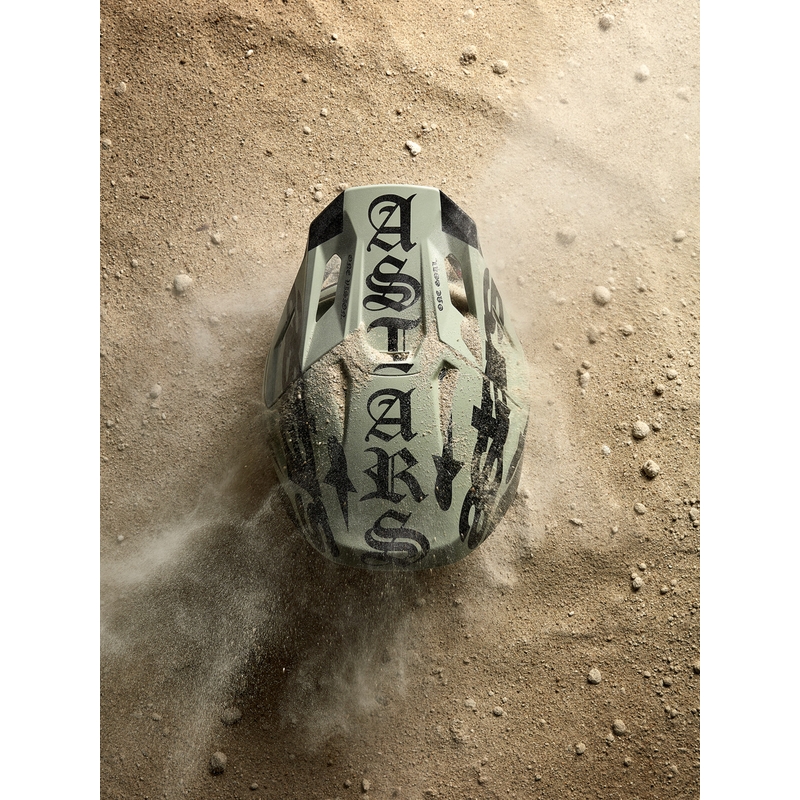 Мотокрос каска Alpinestars Supertech S-M7 Limited Edition, цвят Wolf Dust, пясъчно-черен