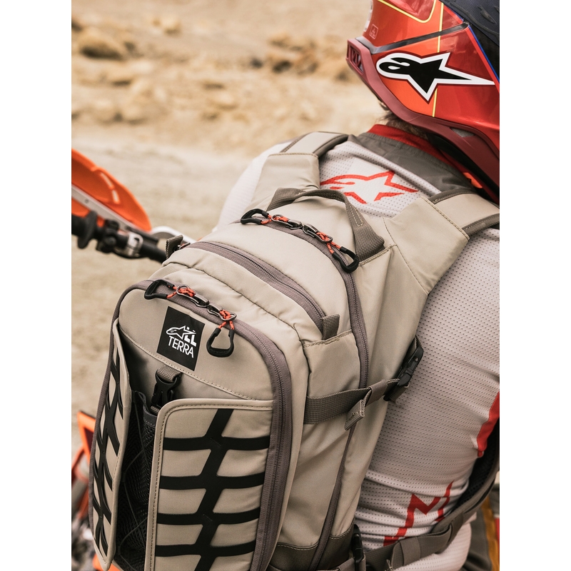 Раница за мотоциклет Alpinestars AT-15, пясъчно-оранжева, 15 л