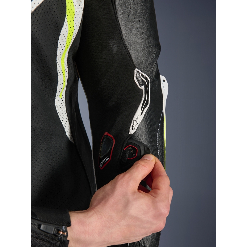 Кожен мотоциклетен костюм Alpinestars GP TECH V5, черно-бяло-флуоресцентно жълто