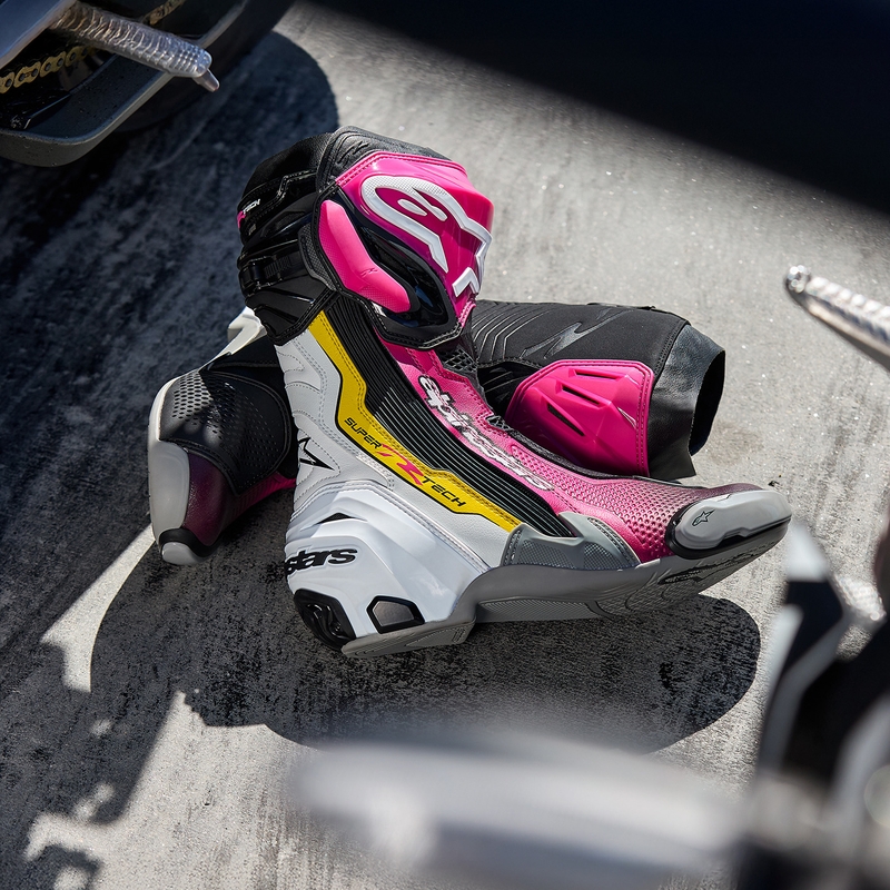 Мотоциклетни ботуши Alpinestars Supertech R черно-бяло-розово-жълто