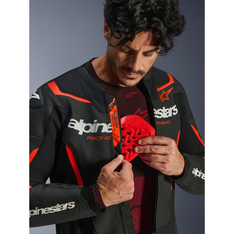 Кожено мотоциклетно яке Alpinestars GP Force V2 Airflow, черно-флуоресцентно червено-бяло