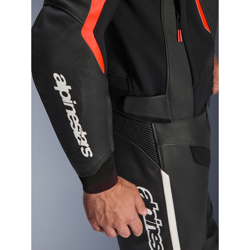 Кожено мотоциклетно яке Alpinestars GP Force V2 Airflow, черно-флуоресцентно червено-бяло