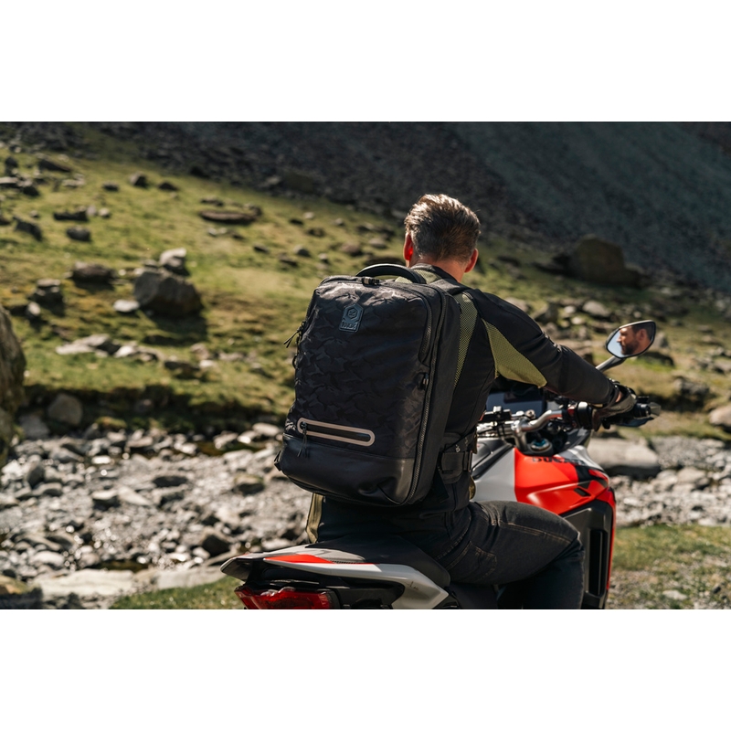 Раница за мотоциклет Knox Eda Every Day Adventure 25 л, черна