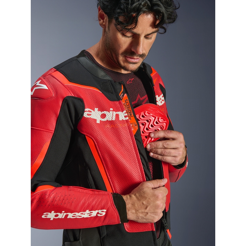 Кожено мотоциклетно яке Alpinestars GP Force V2 Airflow, флуоресцентно червено-черно-бяло