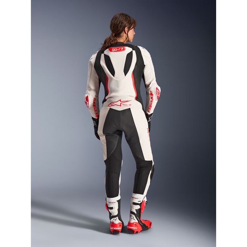Дамски едноделен кожен мотоциклетен костюм Alpinestars Stella GP-R7 бяло-флуоресцентно червено-черно