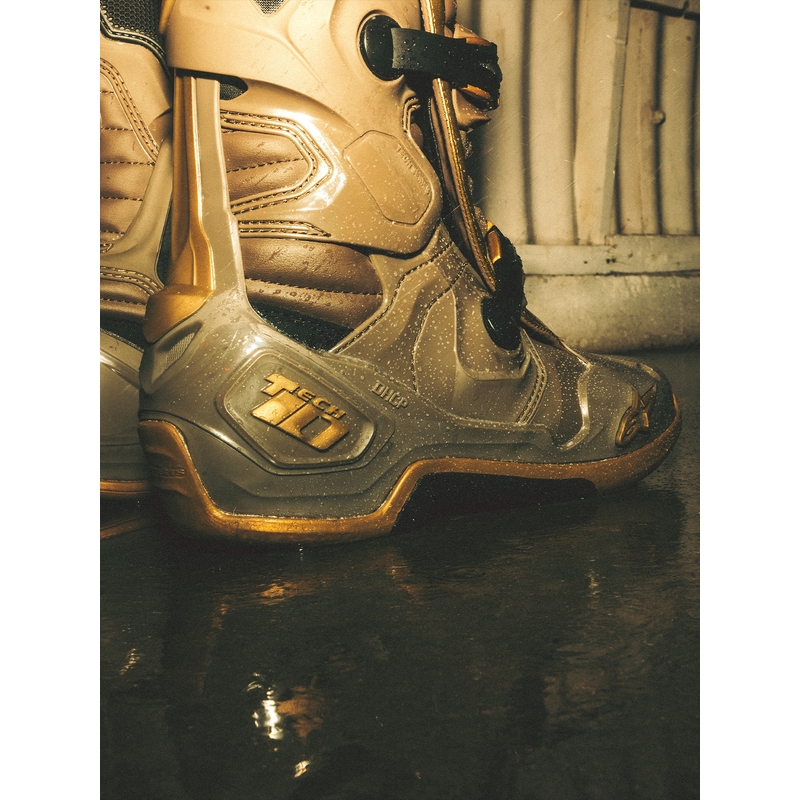 Мотоциклетни ботуши Alpinestars TECH 10 Limited Edition AIR GOLD, кафяво-златисти