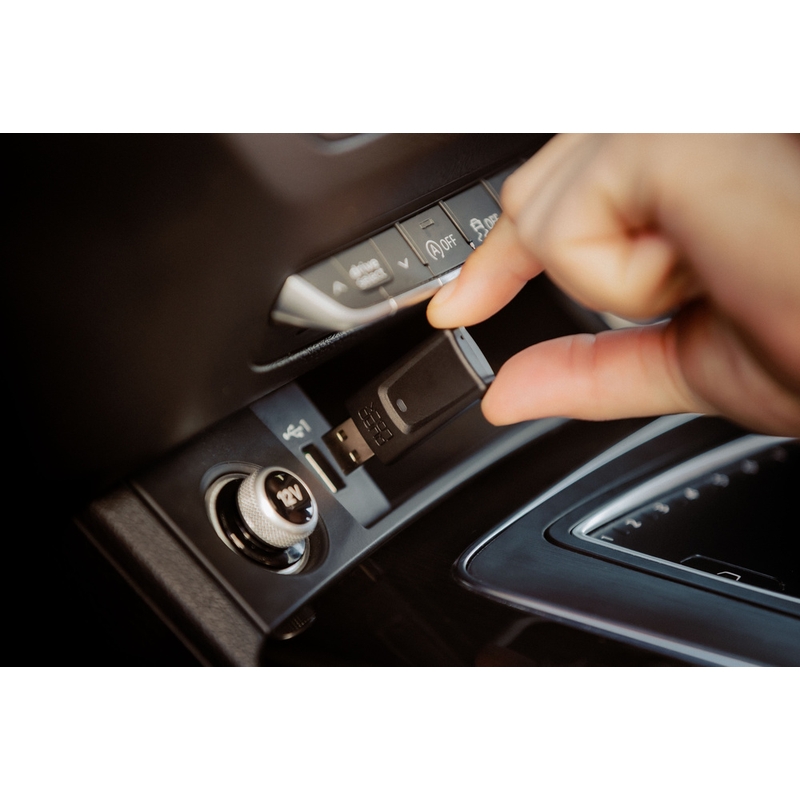 Безжичен адаптер Quad Lock® CarPlay/Android Auto, черен