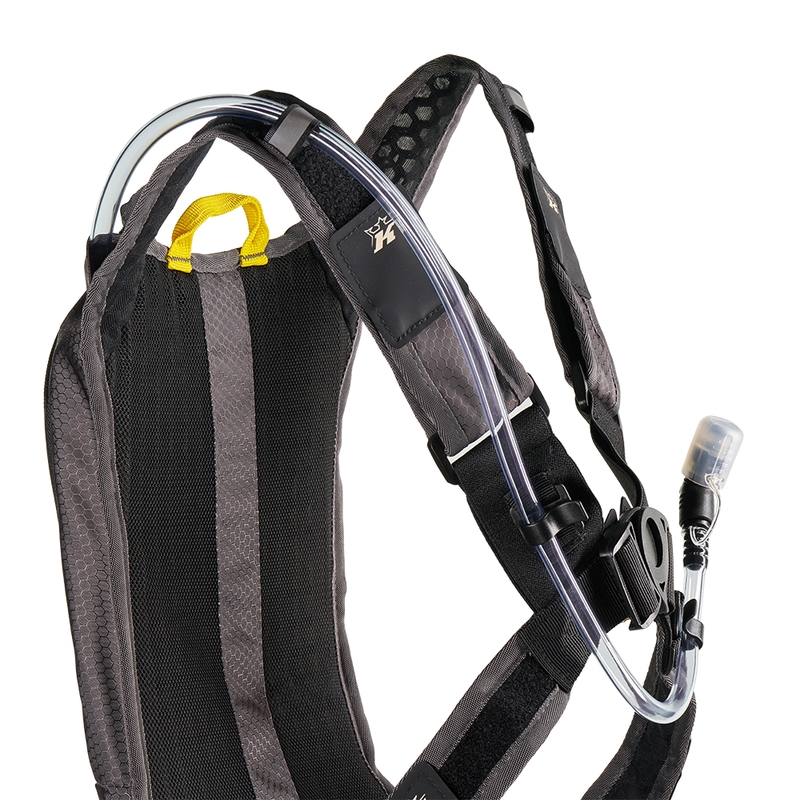 Хидратационна раница KINI Red Bull 1.0 Hydratation Backpack антрацит